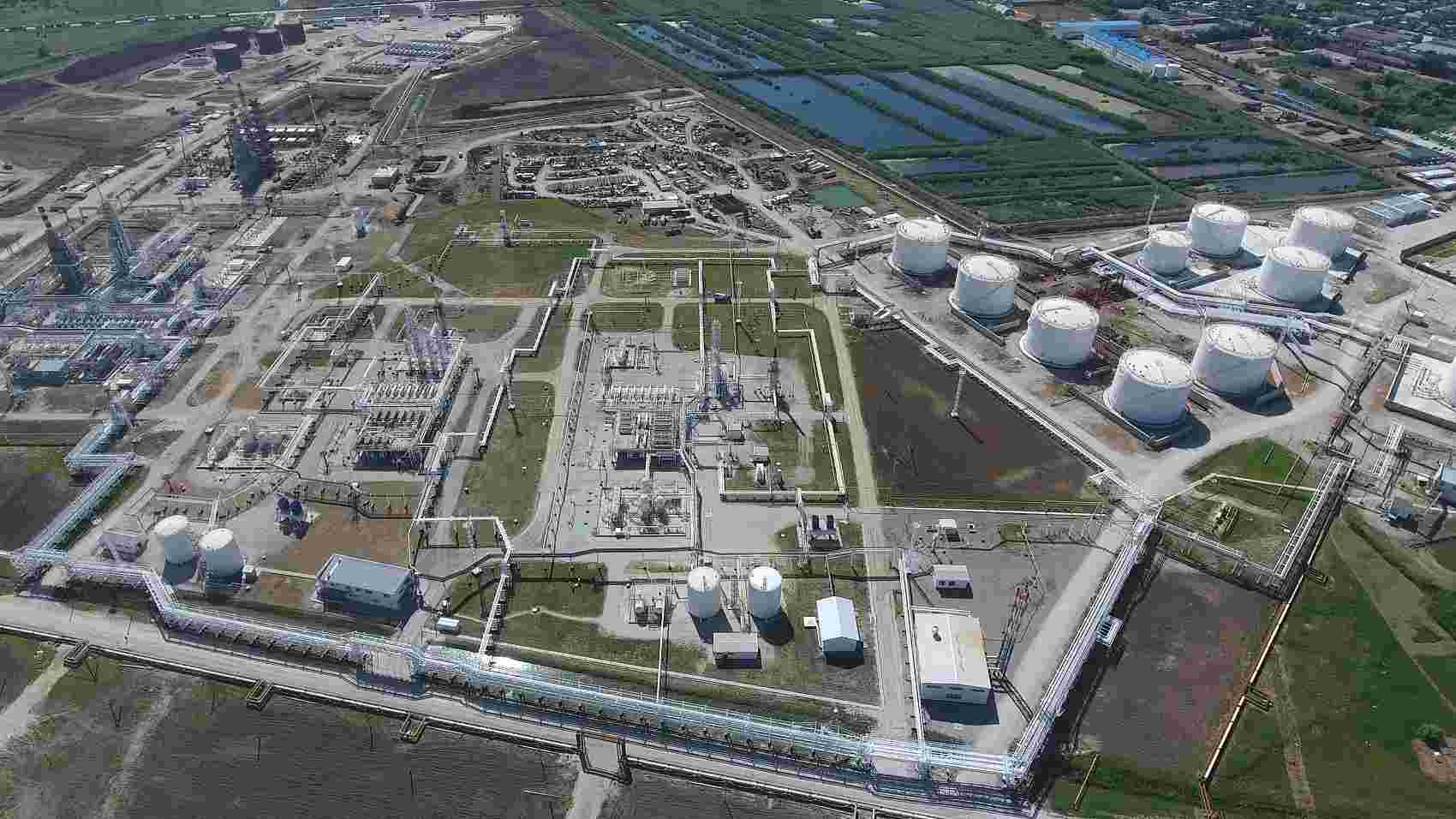 炼油装置区场景
